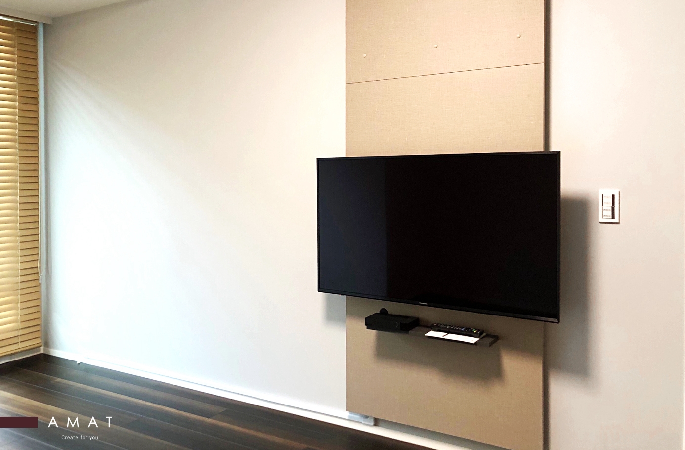 壁掛テレビパネル