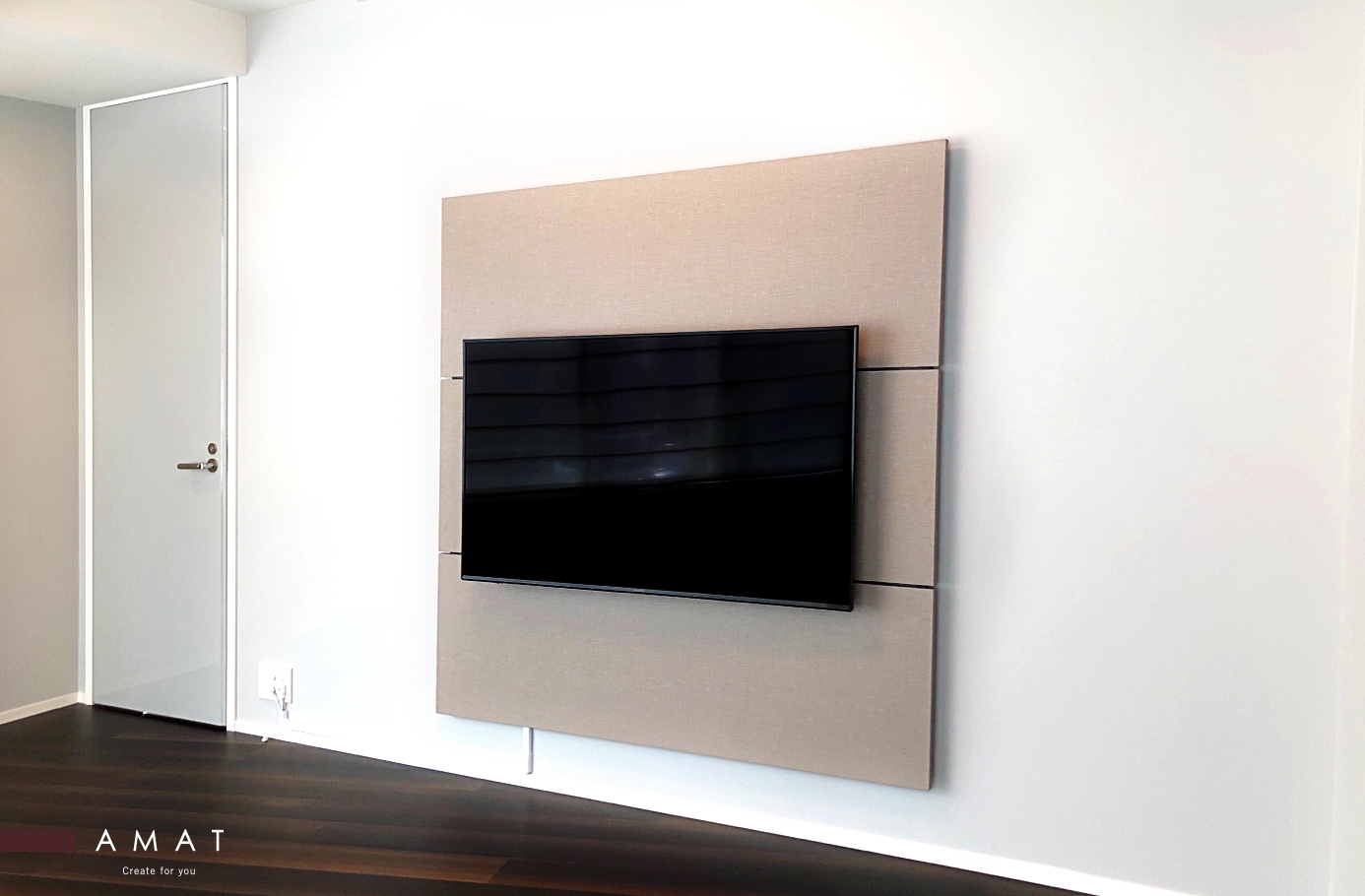壁掛テレビパネル